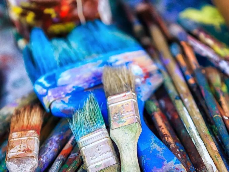 Will Rubbing Alcohol Remove Acrylic Paint? 4 Facts